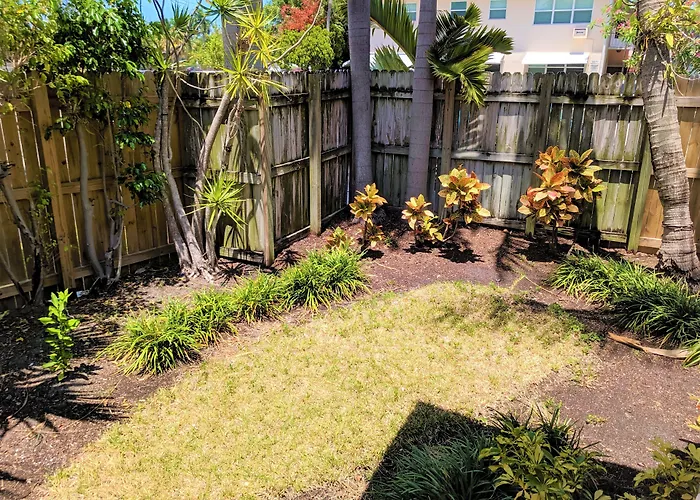 Manhattan Tower Apartment Hotel Fort Lauderdale